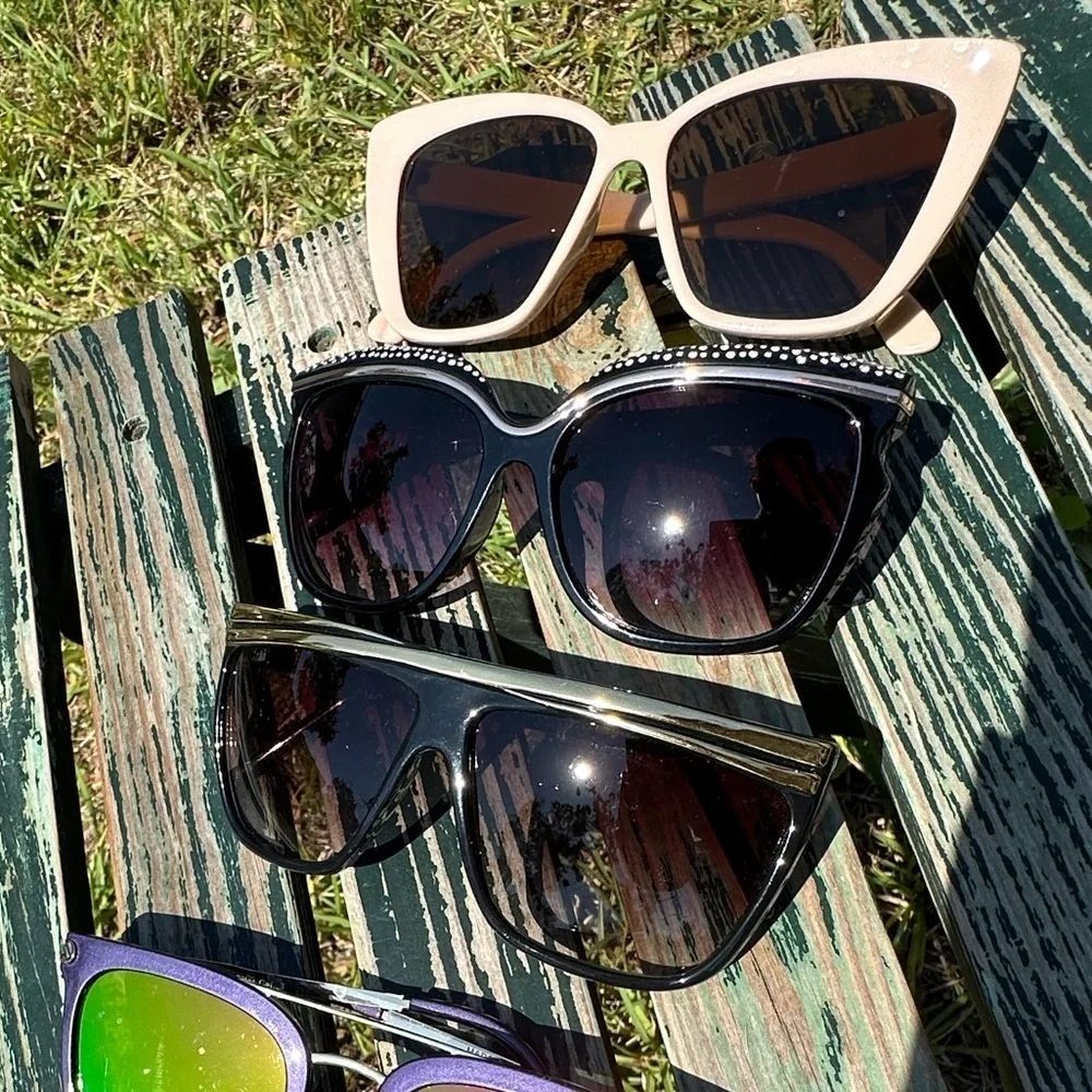 Lot of 5 Sunglasses🕶️😎